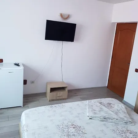 Dan Guest house *